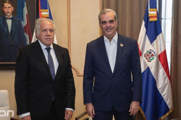 Secretario general de la OEA, Luis Almagro, y el presidente de la República, Luis Abinader. Foto: fuente externa