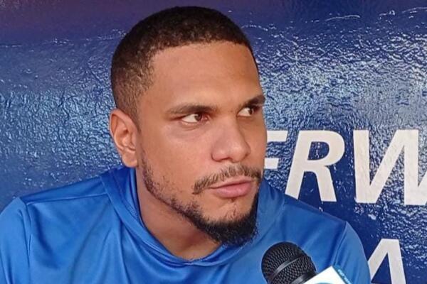 El primera base bicampeón destacó el manejo que presentan los últimos picks de primera ronda del conjunto azul, Starlyn Caba y Cristian Hernández.