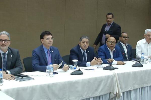 Industriales, empresarios y hoteleros abogan por desmonte gradual de incentivos en reforma fiscal
