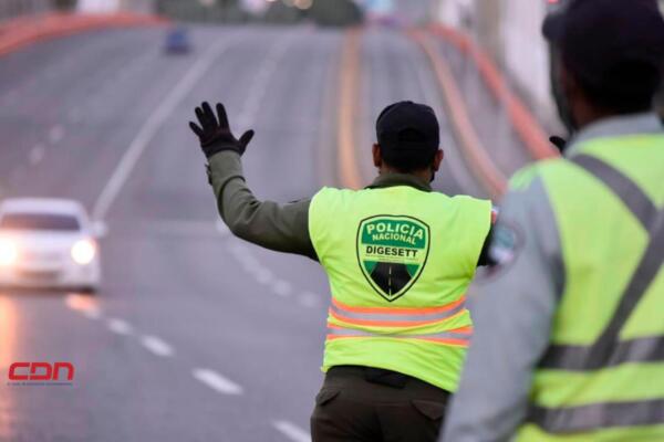 Digesett localiza conductor que obstruyó el paso de una ambulancia
