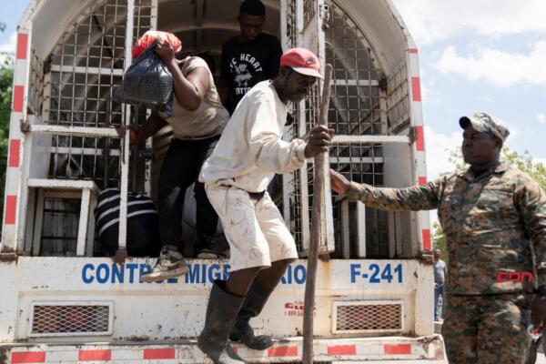 Denuncian confusión entre dominicanos y haitianos por color de piel.(foto, fuente eterna)
