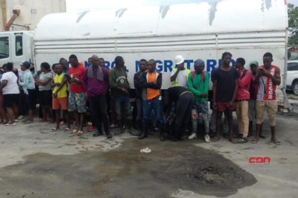 Ejército entrega 236 indocumentados a migración en Dajabón.(foto, fuente externa)