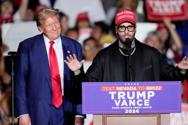 A mediados de septiembre, el reguetonero mostró su apoyo a Trump en un mitin en Nevada