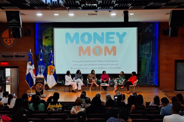 Presentan “Money Mom”, la primera guía interactiva de finanzas exclusiva para madres en RD