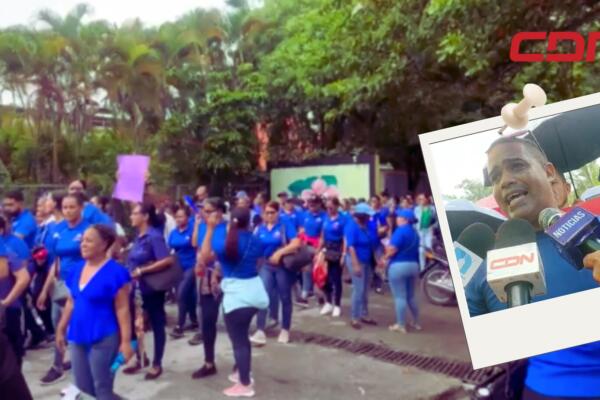 Junior Taveras, maestro cancelado en Nagua por presunta inasistencia, la cual desmiente. 