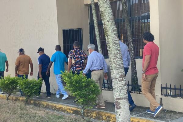 En Sabana de la Mar, Hato Mayor, organizaciones se reunieron con las autoridades para buscar solución a una banda llamada “Los Niños Malos”.
