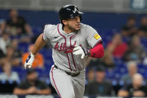 Laureano, de 30 años y que en febrero fue adquirido en cambio desde el Licey, participó en 67 juegos con Atlanta, con promedio de .296, 10 jonrones, 29 remolcadas, 28 anotadas, 13 dobles y .832 de OPS.

