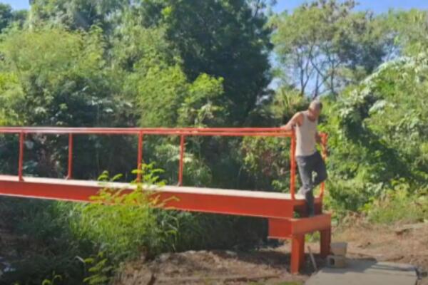Pide terminación de puente en comunidad  Nuevo Milenio.