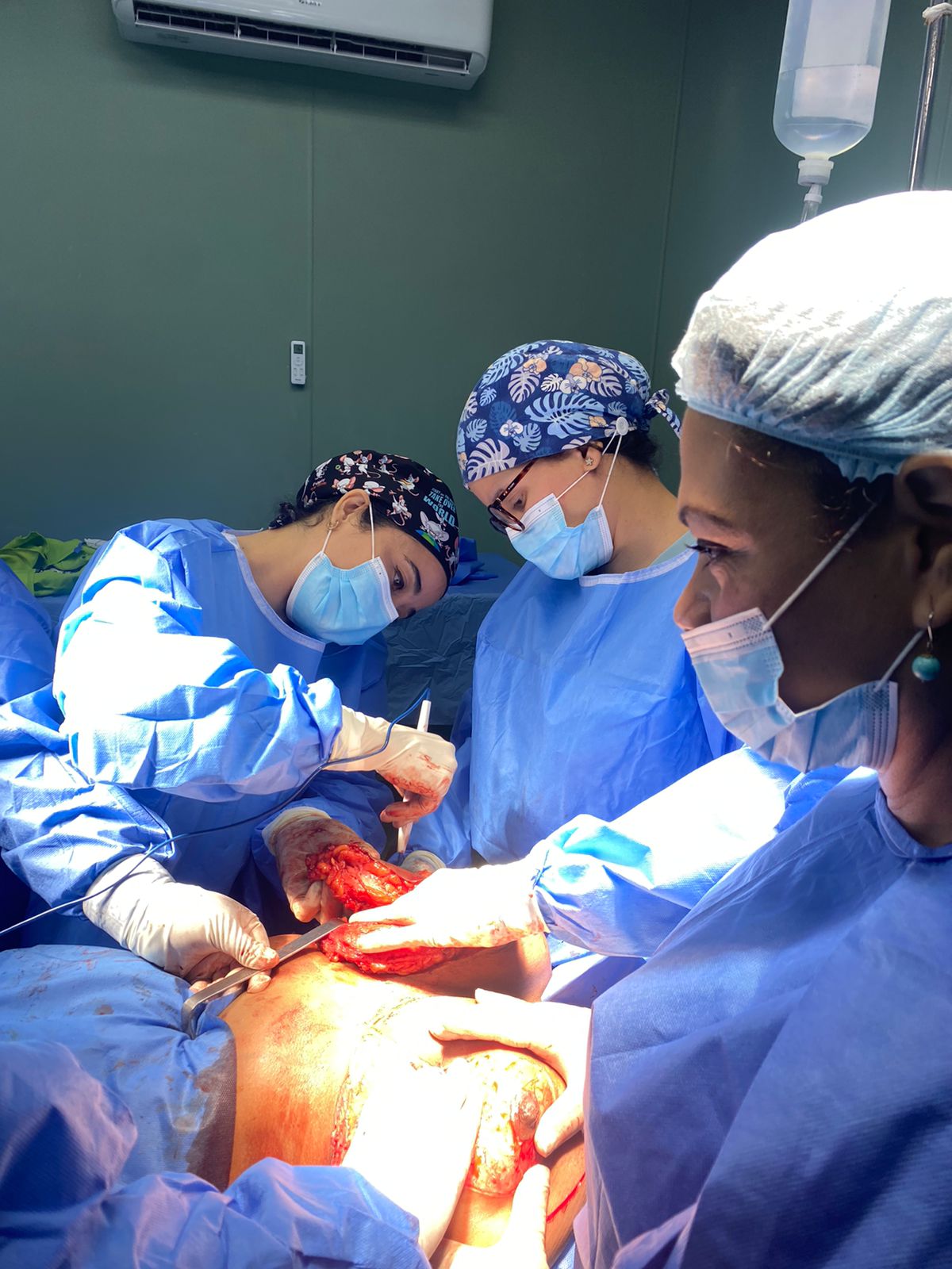 Parte del operativo de FUNVA en el hospital Profesor Juan Bosch