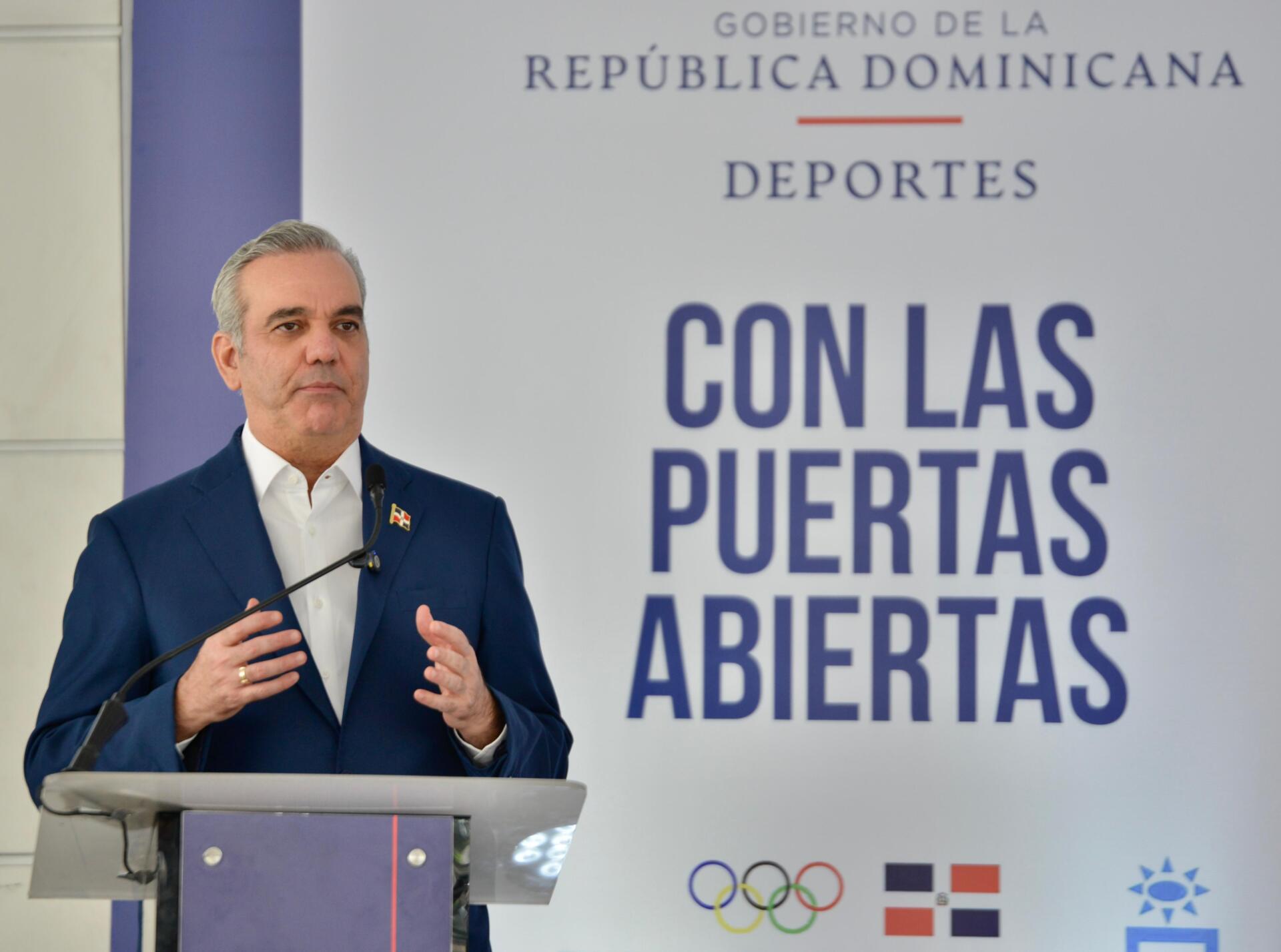 “Yo estoy seguro que esa es una inversión que a la sociedad, al Gobierno, a las familias, realmente, tiene un gran sentido de factibilidad social, que es lo que buscamos aquí”, subrayó el presidente Abinader.