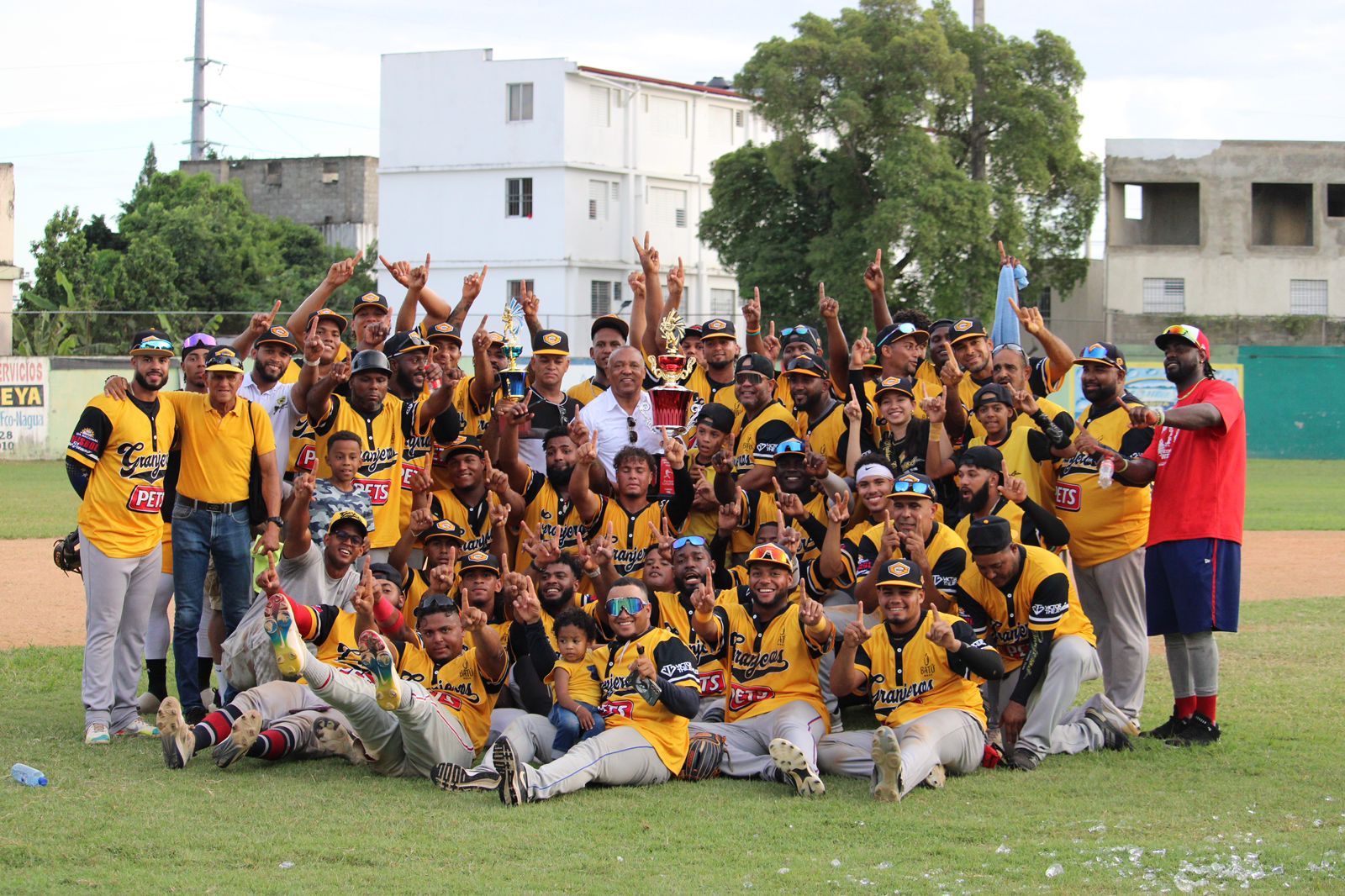 Granjeros de Moca campeones del beisbol de verano 2024