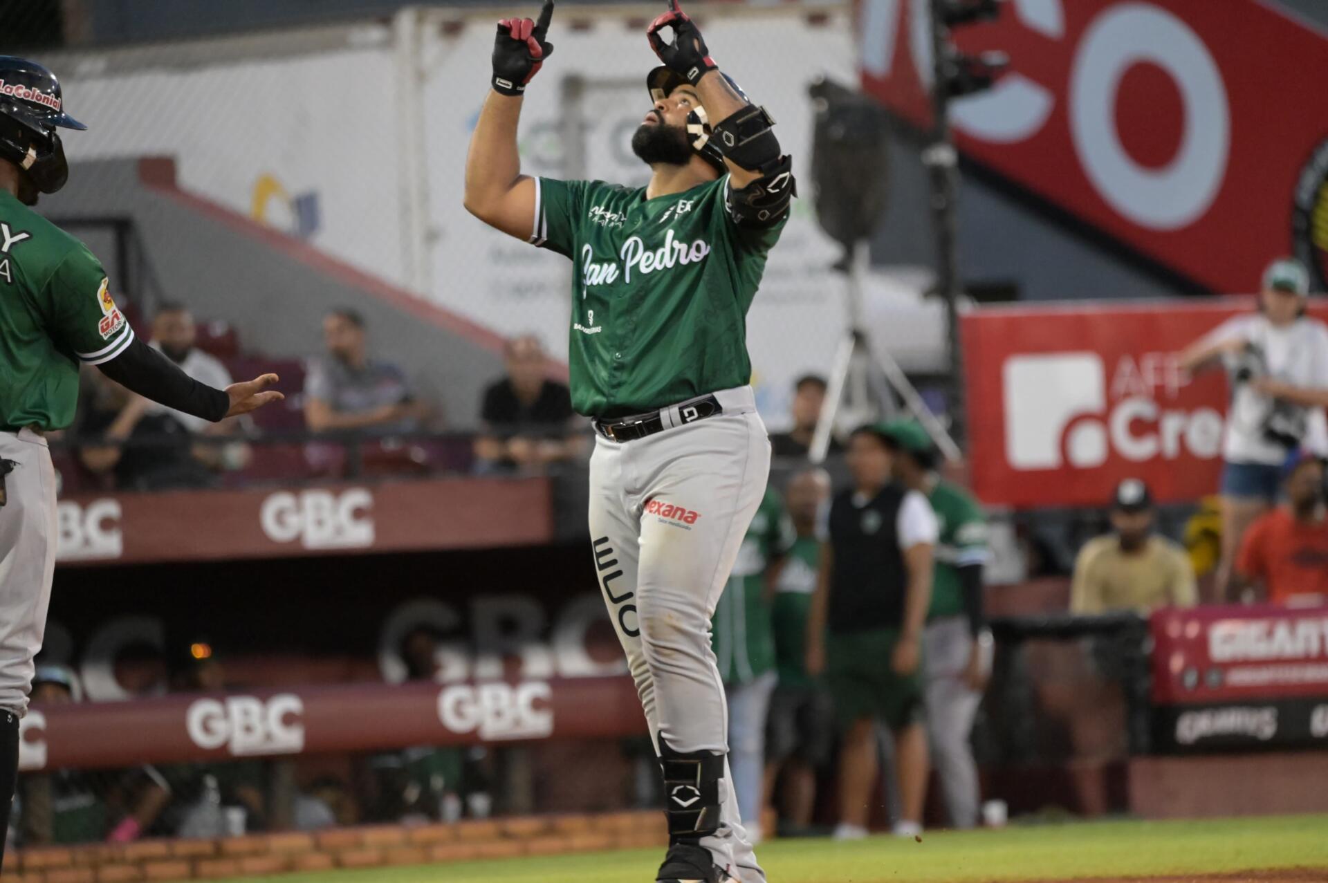 Willin Rosario encabezó la victoria de las Estrellas frente a los Gigantes