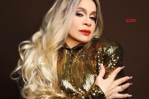 Miriam Cruz lanza su nuevo tema “En estas Navidades con mi gente”.(foto, fuente extrena)