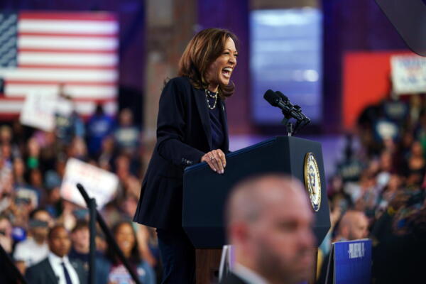 La vicepresiedenta estadounidense y candidata demócrata a la Casa Blanca, Kamala Harris, habló de su proyecto de gobierno el domingo 27 de octubre de 2024 en Filadelfia