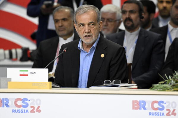 Presidente de Irán, Masud Pezeshkian, en la cumbre de los BRICS en Kazán, Rusia, el 23 de octubre de 2024. EFE