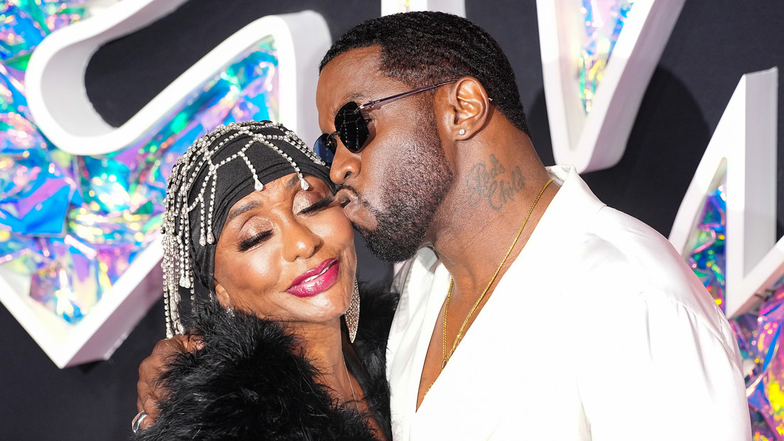 La madre de Puff Daddy compara las acusaciones contra el rapero con "un linchamiento público"