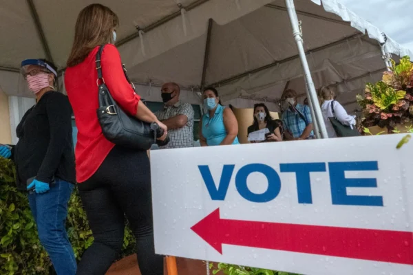 Organizaciones llaman a los latinos a votar en EE.UU., donde pueden 
