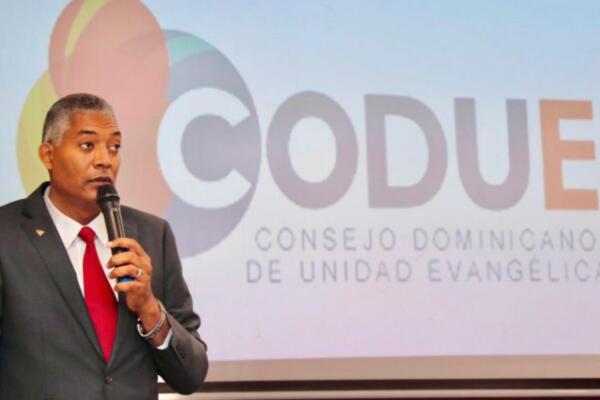 Feliciano Lacen Custodio, presidente de la Confederación Dominicana de Unidad Evangélica (Codue).(foto, fuente externa)