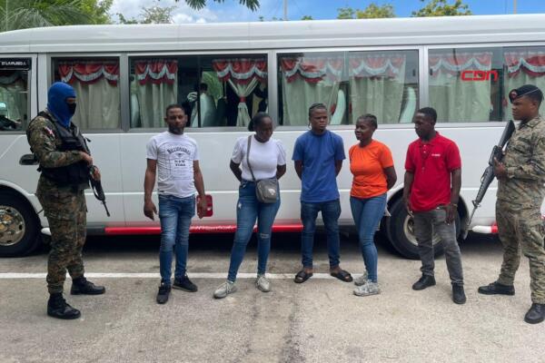 Someten a la justicia a cuatro dominicanos por tráfico de indocumentados.(foto, fuente externa)