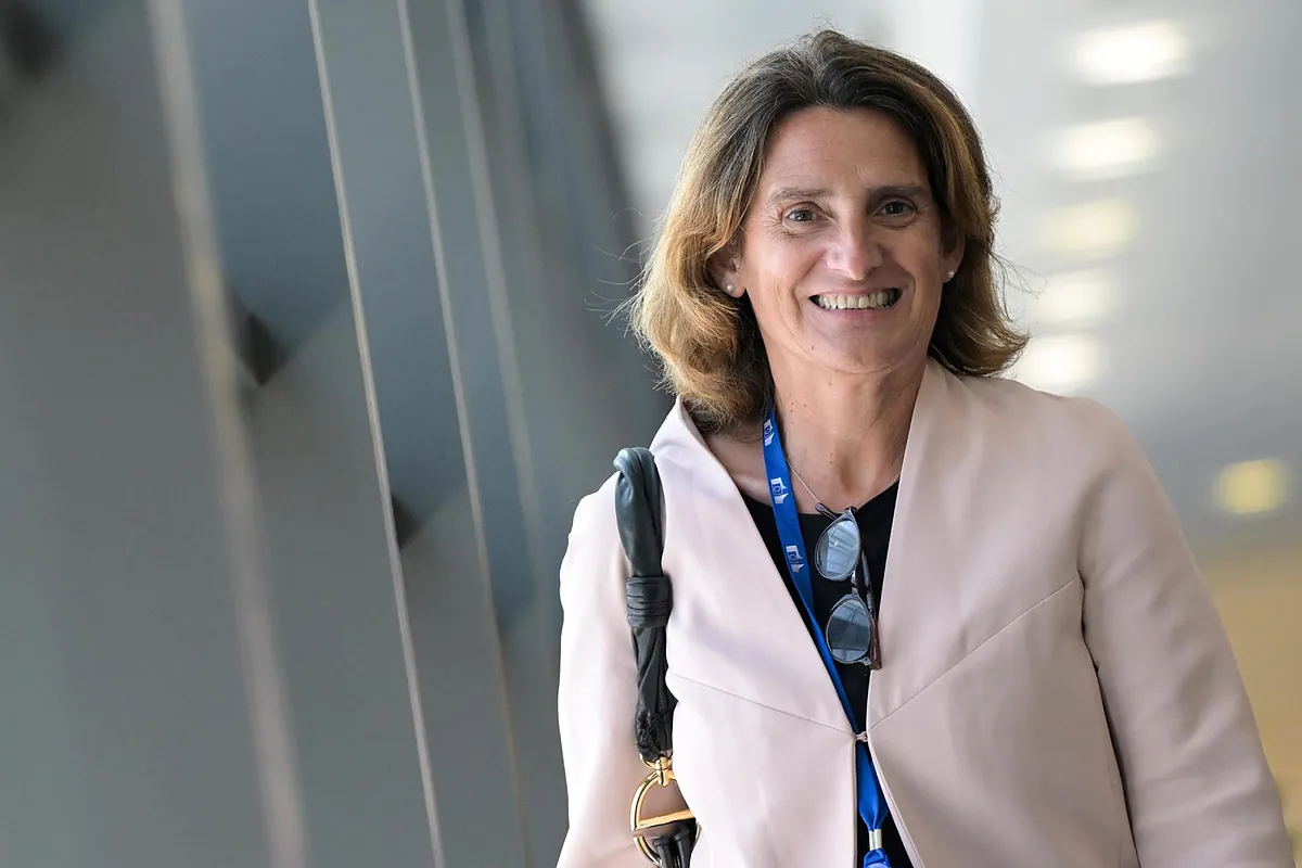 Vicepresidenta española justifica gestión del Gobierno durante las inundaciones