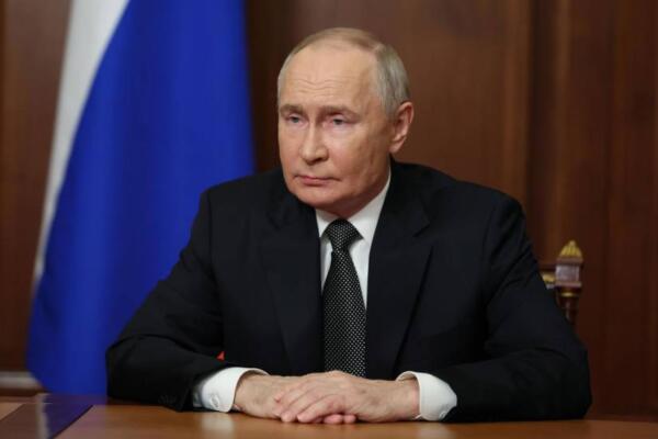 Putin confirma el ataque a Ucrania con un misil balístico hipersónico sin carga nuclear