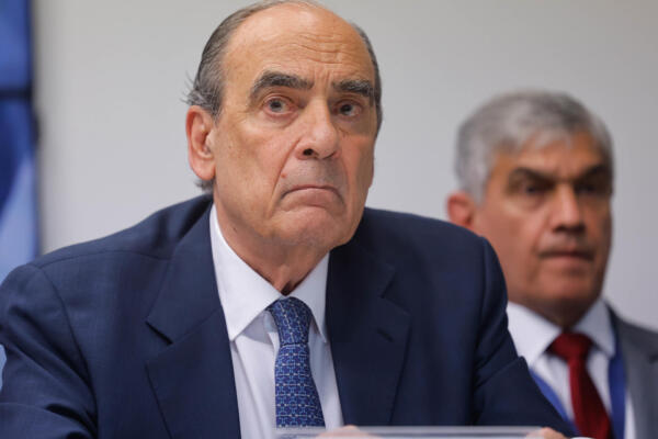 El jefe de gabinete del Gobierno de Argentina, Guillermo Francos, afirmó este miércoles que el Ejecutivo empieza a ver resultados (foto: EFE)