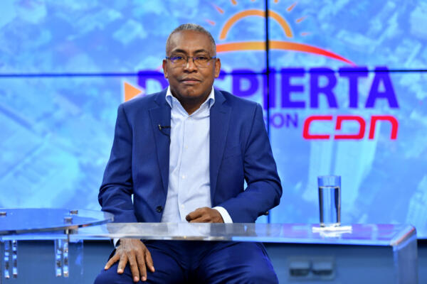 Comprar productos de la canasta básica en muchas ocasiones contrasta con los anuncios del Gobierno en cuanto al precio de los productos (foto: Danny Polanco)