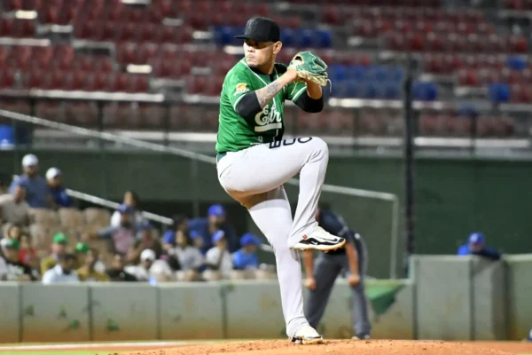 Andy Otero lanza será el abridor de las Estrella dentro de los juegos de hoy viernes 22 de noviembre de la pelota inverna de Lidom