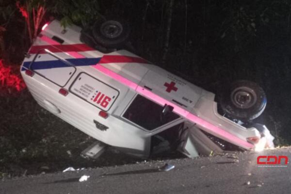 El accidente tuvo lugar alrededor de las 5:00 de la mañana. Foto: CDN Digital 