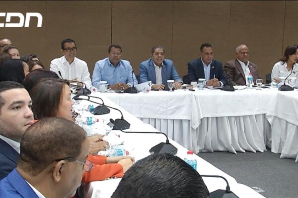 La Comisión Bicameral inició el estudio de adenda al Presupuesto de 2025 que incorpora nuevos ajustes realizados por el Poder Ejecutivo. Foto: CDN Digital 