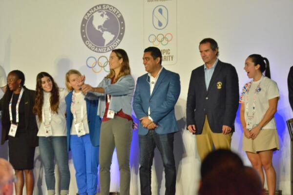 Cruz mostró su satisfacción por ver cómo sigue creciendo el deporte de una manera vertiginosa, afirmando que ellos, los atletas, son el motor que impulsa esa velocidad.