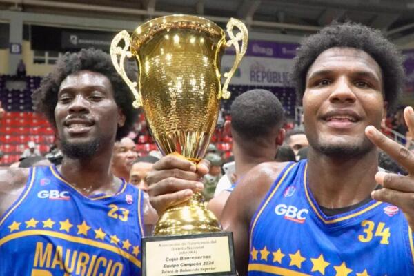 Los mauricianos, que disputaron su serie final número 18, con las últimas ocho al hilo, entraron en los anales de la historia de los TBS Distrito al alcanzar al hasta entonces líder con 10 campeonatos, el club San Carlos. 
