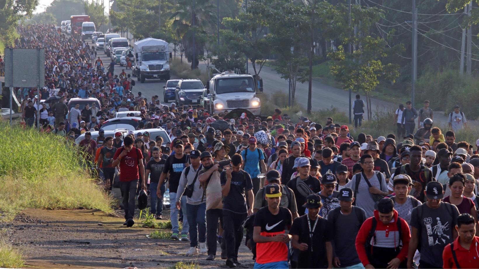 Migrantes se movilizan desde México hacia EE.UU.