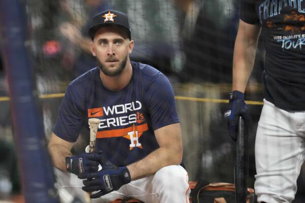David Hensley es un utility de seis pies seis pulgadas de estatura, 219 libras y 28 años de edad. Cuenta con experiencia de grandes ligas en tres temporadas diferentes con los Astros de Houston y los Marlins de Miami.