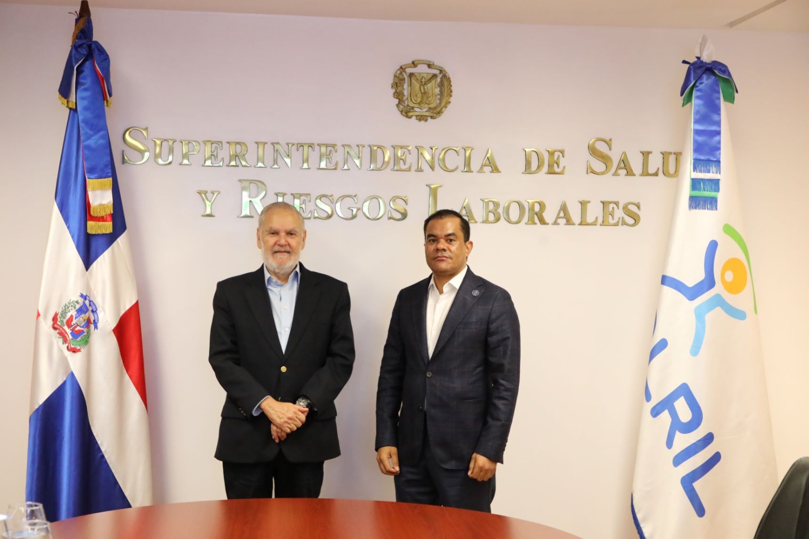 DIDA y Sisalril socializan acciones para prevenir abusos en servicios de salud