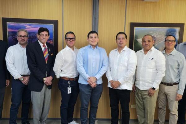 La Asociación Dominicana de Centros y Operadores Logísticos (ASOLOGIC) anunció la nueva junta directiva, presidida por Mario Chong.