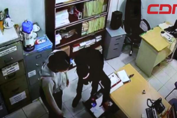 Tres delincuentes armados penetran a la compañía “Café Ideal”, en Azua. 