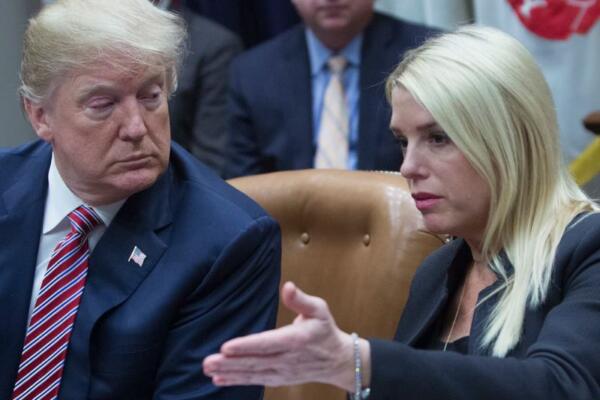Donald Trump y Pam Bondi