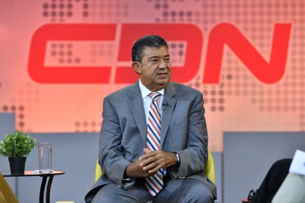 Euclides Sánchez, exsenador de La Vega, calificó de aberrante la situación actual en que se encuentra la alcaldía vegana (foto: Danny Polanco)