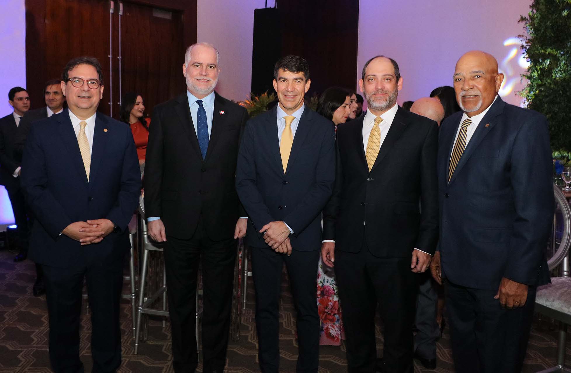 Fiduciaria La Nacional celebra su décimo aniversario
