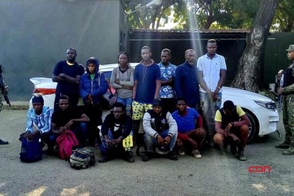 El Ejército de la República Dominicana detuvo a un total de 28 ciudadanos haitianos que se encontraban en estatus migratorio irregular. (Foto, fuente externa)