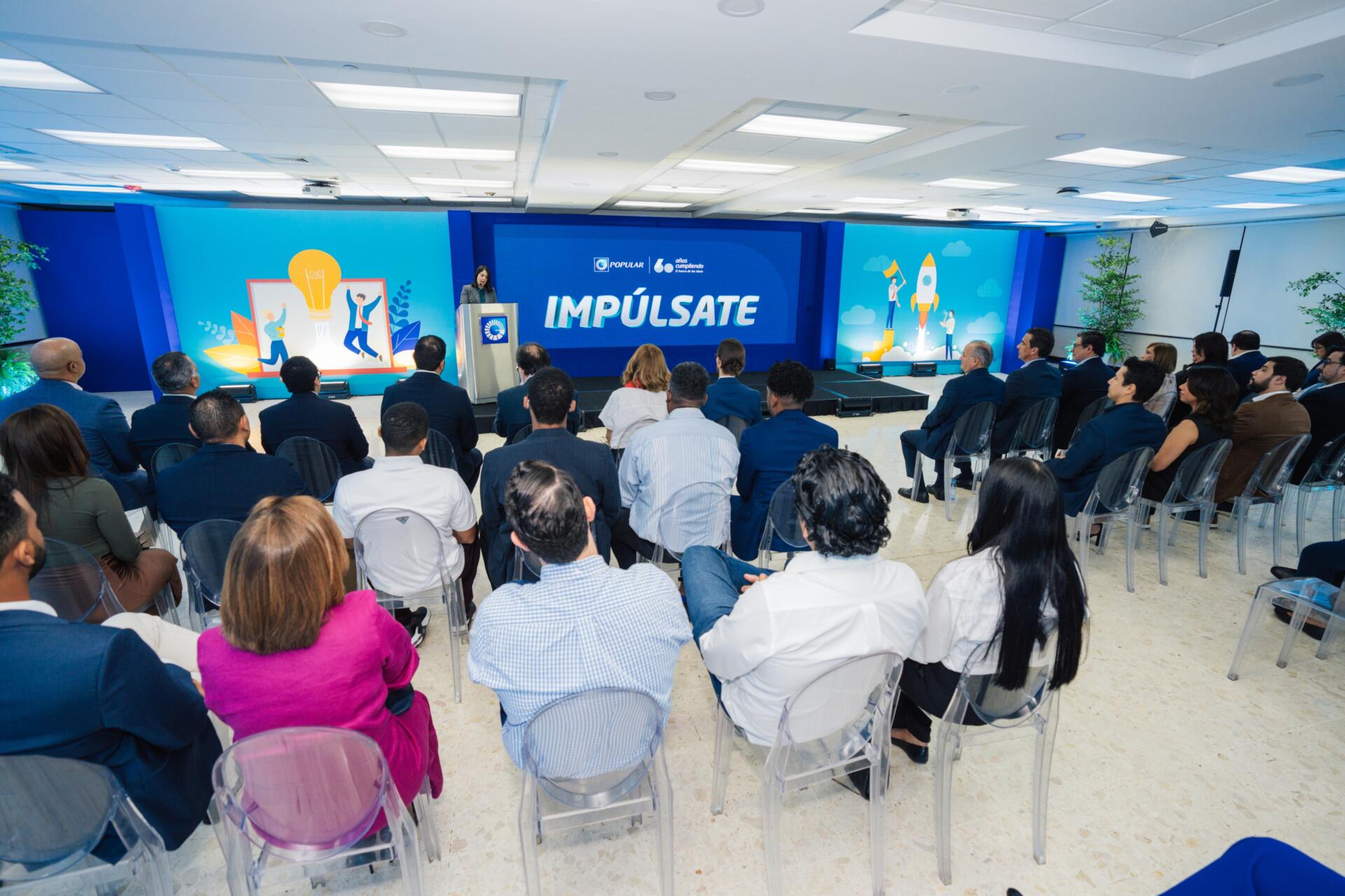 Popular premia emprendedores con RD$4.2 millones