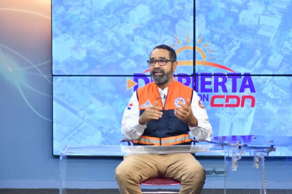 El director de la Defensa Civil, Juan Salas, también explicó que aunque es descargable desde Android, aún está en fase de pruebas (foto: Félix de la Cruz)