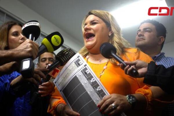 Jenniffer González, candidata del gobernante Partido Nuevo Progresista (PNP)