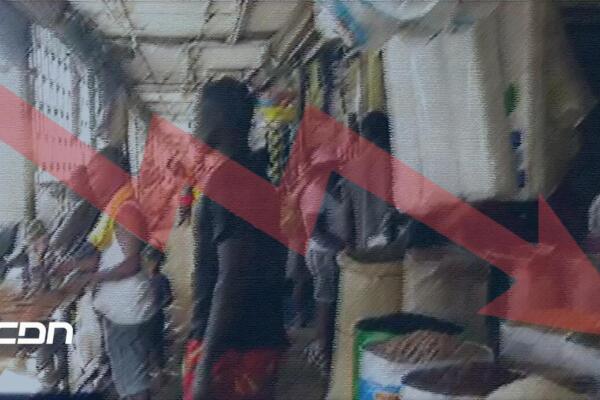 os comerciantes del Mercado Nuevo, ubicado en la avenida Duarte, han reportado una alarmante caída en sus ventas. (foto, fuente externa)