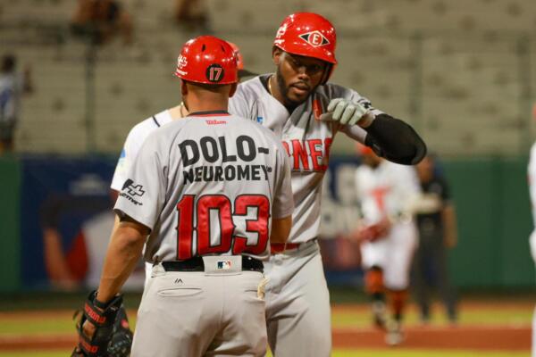 Luis De los Santos ayudó al Escogido a vencer a los Toros del Este