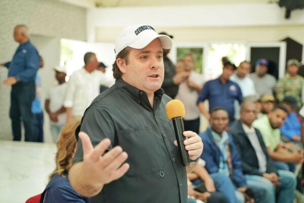 Ministro de la Presidencia recorre zonas afectadas en Cabarete por lluvias  