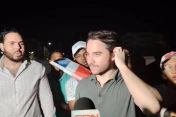Protestan frente al Congreso Nacional contra gasto público y endeudamiento