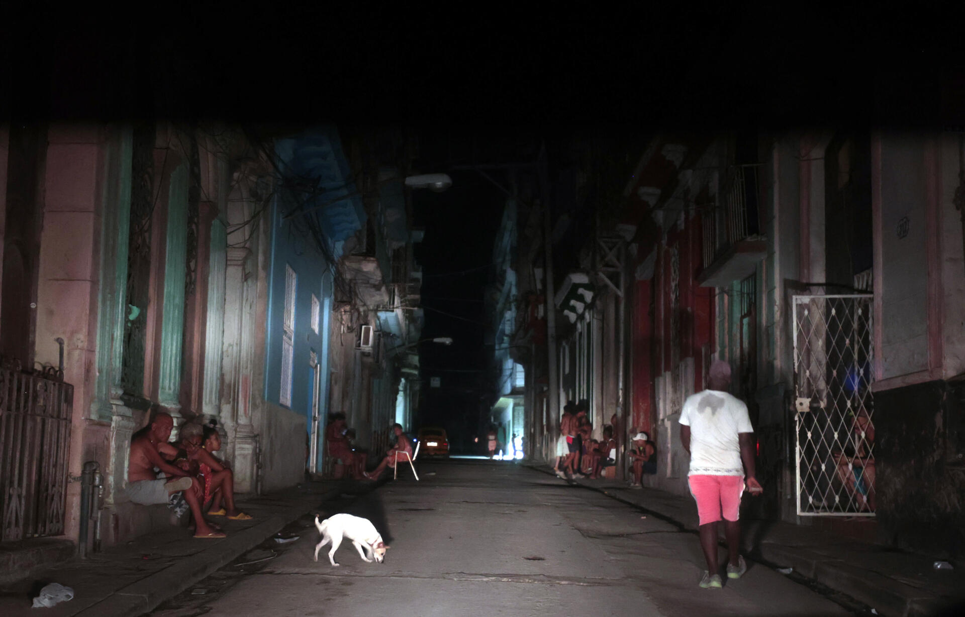 Los apagones totales ahondan la crisis multidimensional que sufre Cuba
