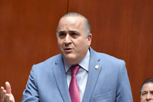 Senador Alexis Victoria propone modificación de ley de exoneración de vehículos para legisladores